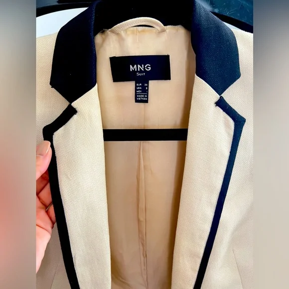 👡🎩MANGO CLASSIC FITTED LINEN BLAZER W/BLACK TRIM PIPING 👡🎩 - Picture 2 of 6